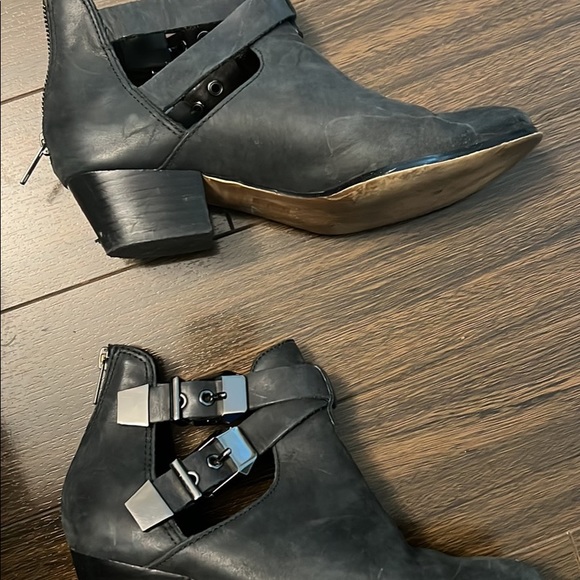 Aldo heeled boots size 6.5 - Picture 4 of 4